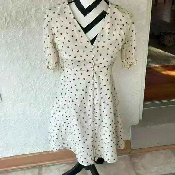 Madewell Silk Clover milk maid style button-front dress in Fresh Strawberries; 2 - Picture 2 of 10